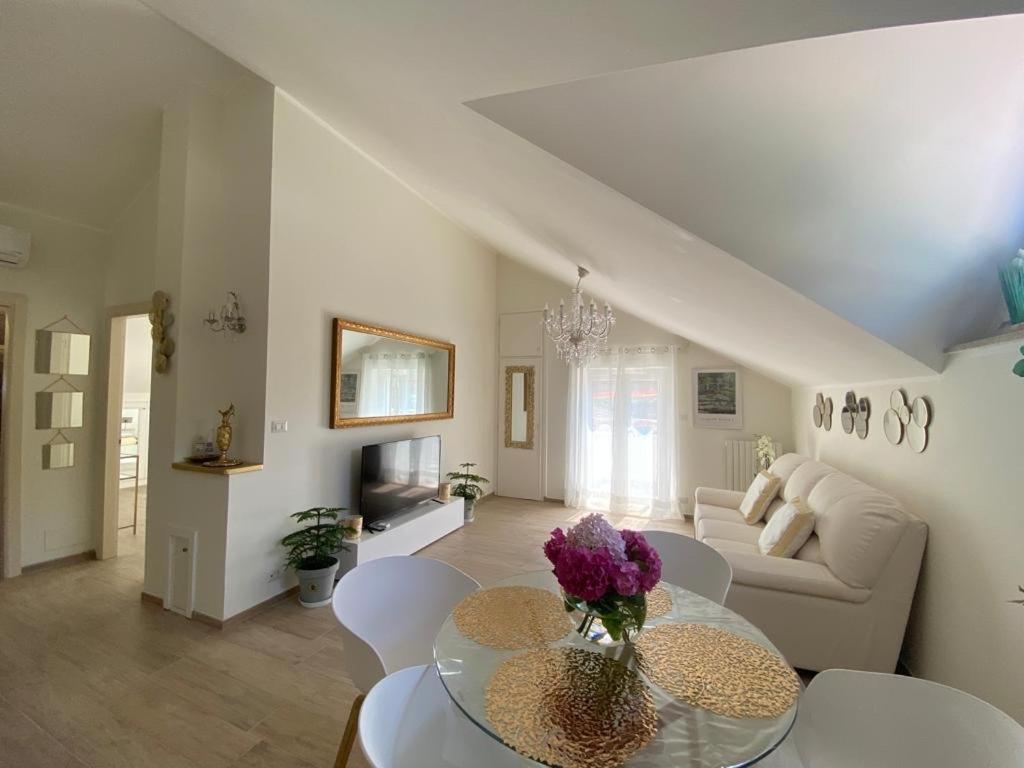 Casa Tra I Castelli Apartment San Martino Alfieri Exterior photo